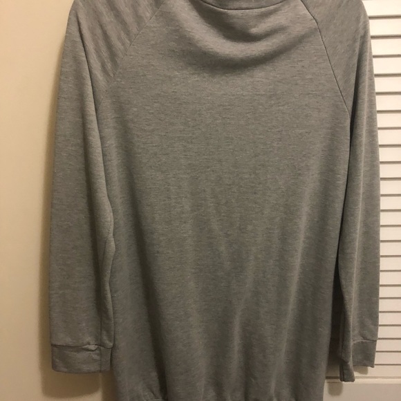 👄 Vogue Zippered Sweatshirt 💋 Size L - Picture 3 of 4